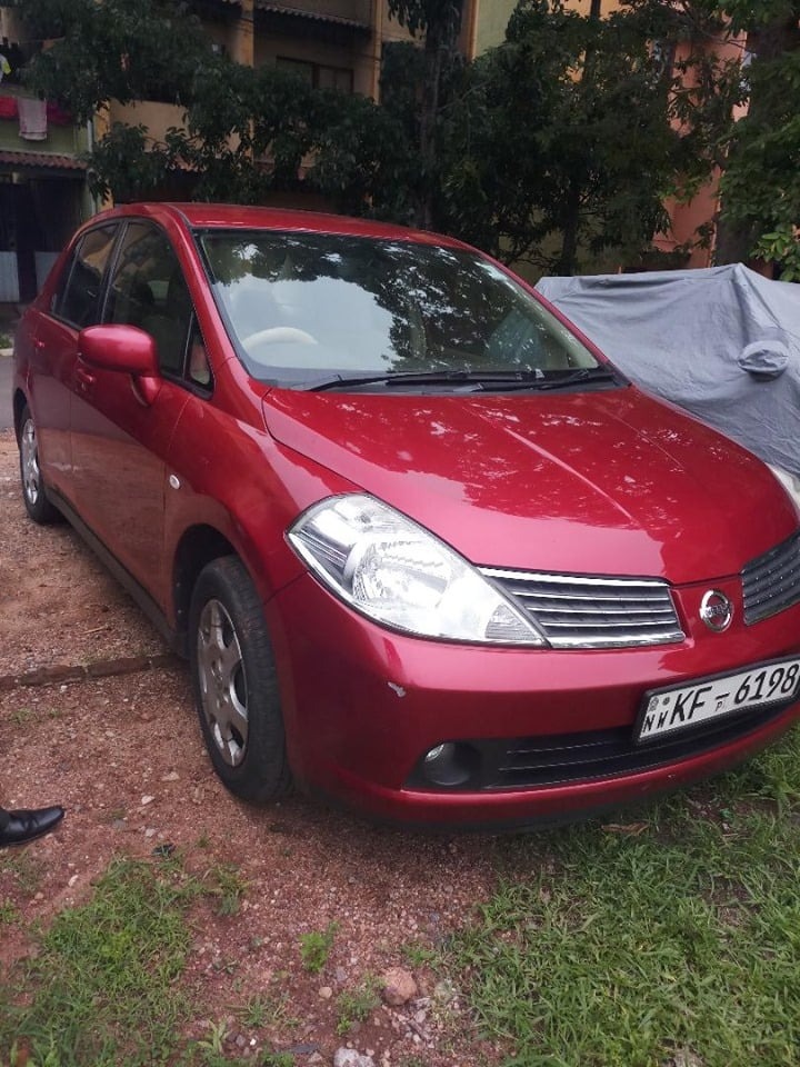 Nissan Tida